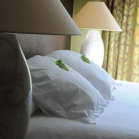 Restaurant Les Gorges De L'aveyron Hotell 3*