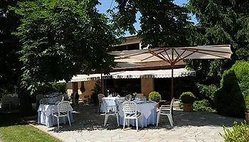 Restaurant Les Gorges De L'aveyron Hotell Bruniquel