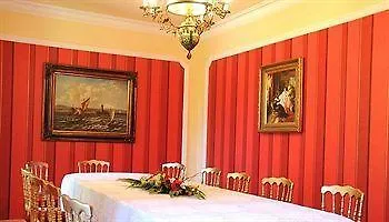 Restaurant Les Gorges De L'aveyron Hotell