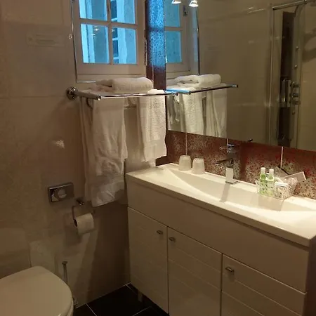 מלון Restaurant Les Gorges De L'aveyron 3*