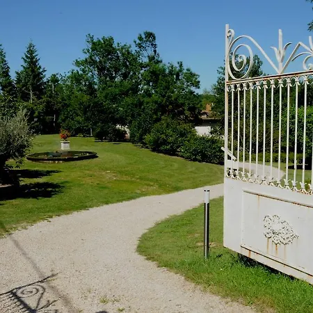 Restaurant Les Gorges De L'aveyron מלון 3*