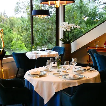 Restaurant Les Gorges De L'aveyron Bruniquel